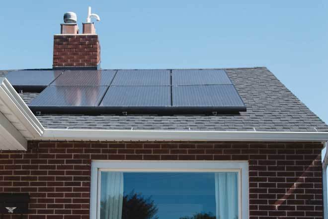 Understanding Solar Panel Efficiency: What Homeowners Need to Know