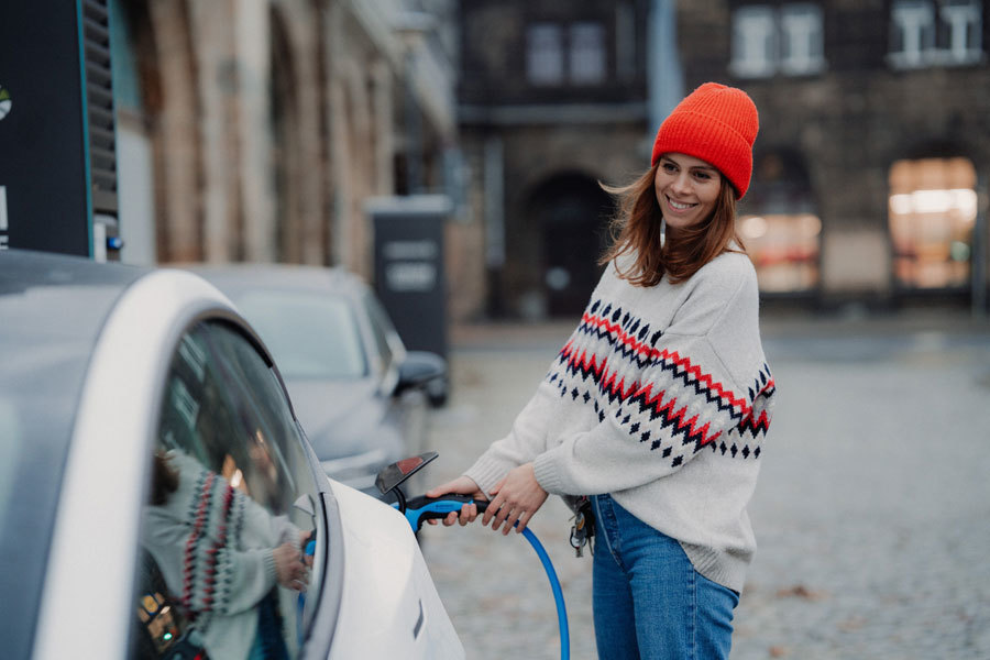 lady-in-jumper